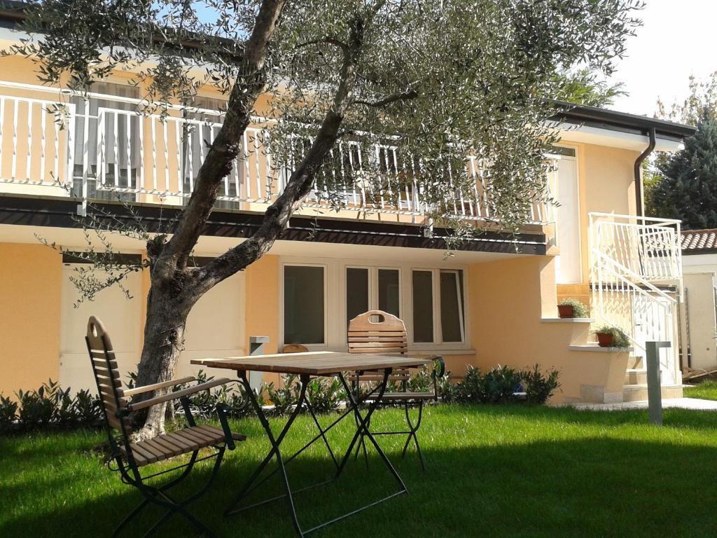 Appartamento Villa Elison ラツィーゼ エクステリア 写真